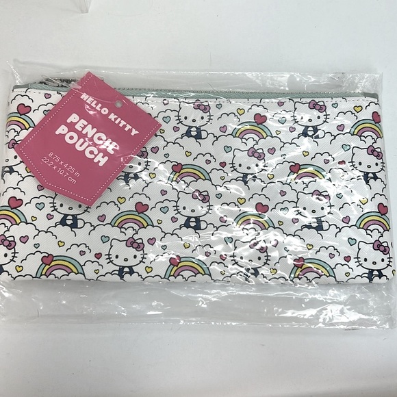 Hello Kitty zippered cosmetic pouch, pencil case, everyday pouch NWT - Picture 14 of 16